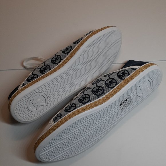 Michael Kors Bailee Logo Sneakers. - Picture 3 of 7
